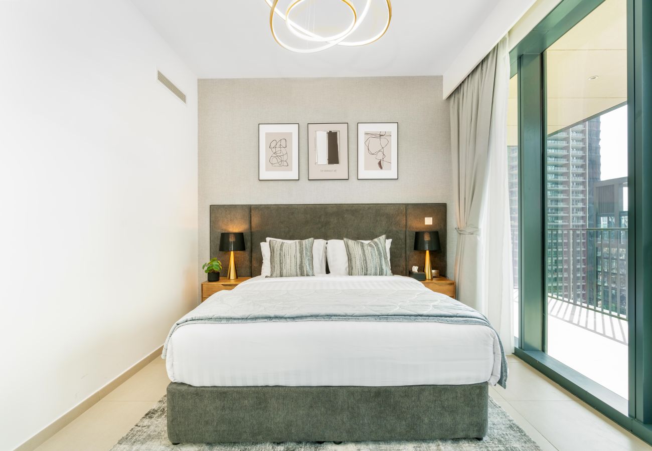 Ferienwohnung in Dubai - Luxury 2BR Downtown | Private Balcony Steam Room