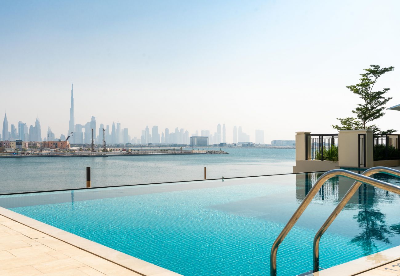 Ferienwohnung in Dubai - Ultimate Stay / Beachfront / Sea View / Big Terrace / Amazing Sunset / 4 People / La Mer