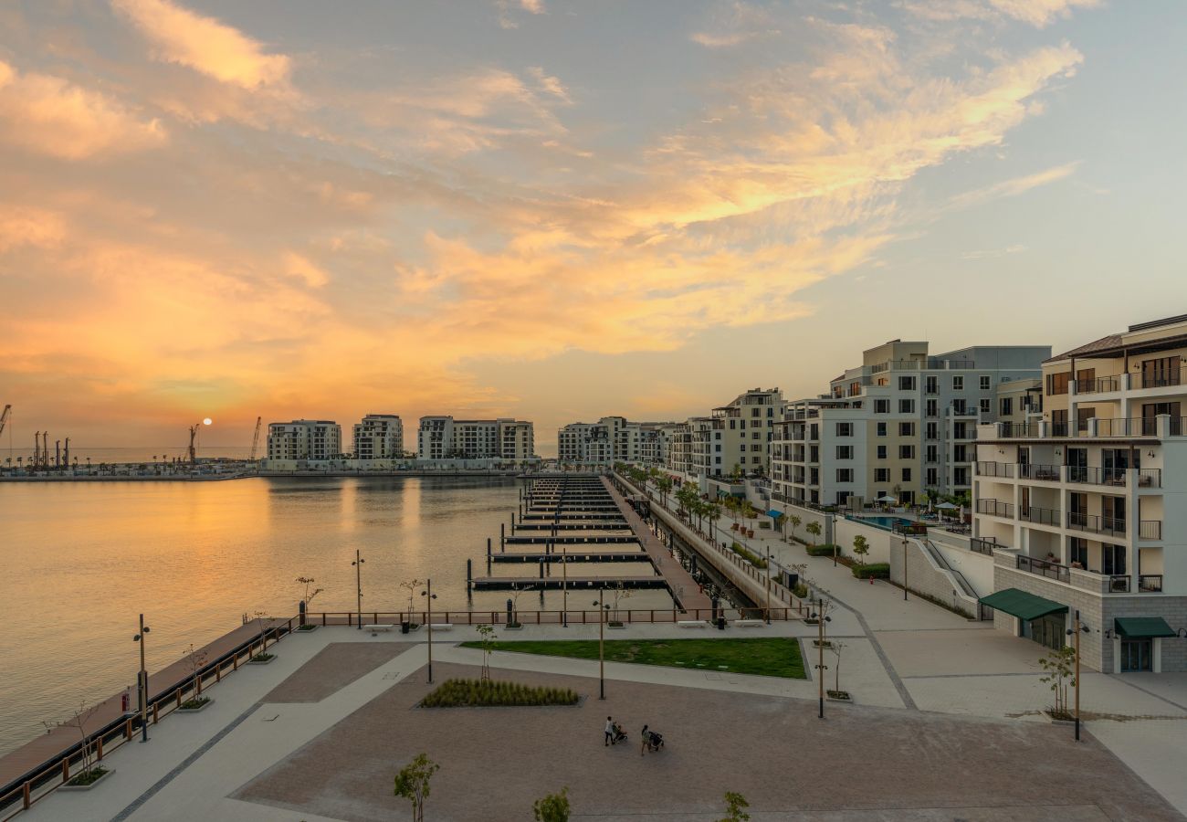 Ferienwohnung in Dubai - Ultimativer Aufenthalt / Panoramablick auf den Sonnenuntergang, voller Blick auf das Meer und den Yachthafen / 3 Schlafzimmer