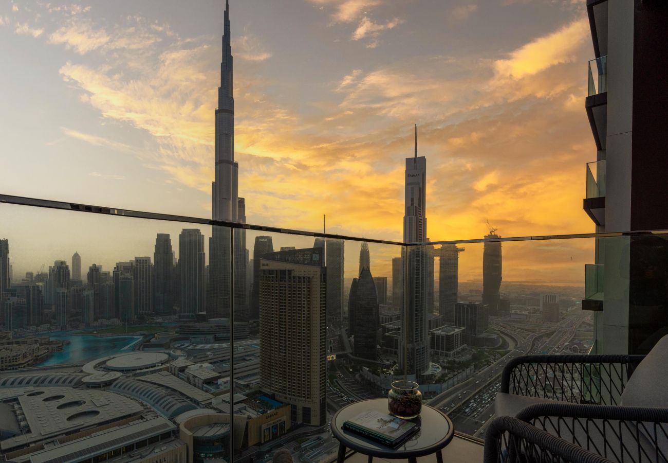 Ferienwohnung in Dubai - Ultimate Stay / Full Burj Khalifa & Downtown Views / Designer Luxury / High Floor / 9 People