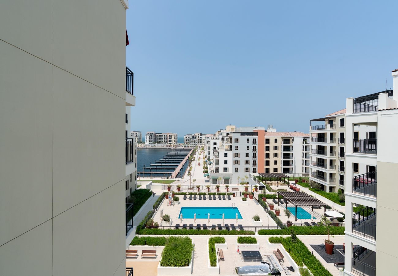 Ferienwohnung in Dubai - Ultimate Stay / Sea Views / Port De La Mer / Brand New / 4 People