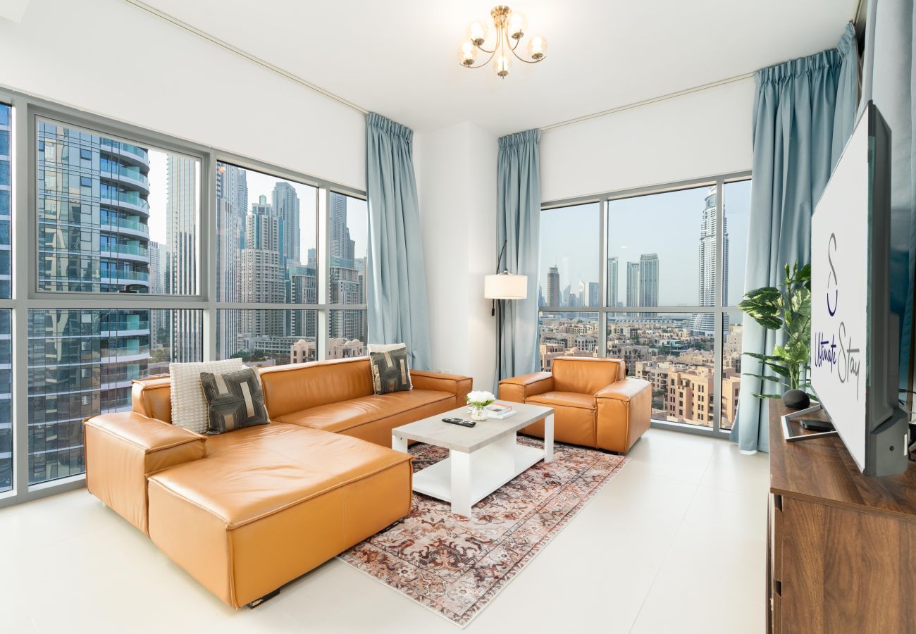 Ferienwohnung in Dubai - Spacious 4 bedrooms Great location Burj Khalifa View Amazing pool and gym, Perfect holiday !