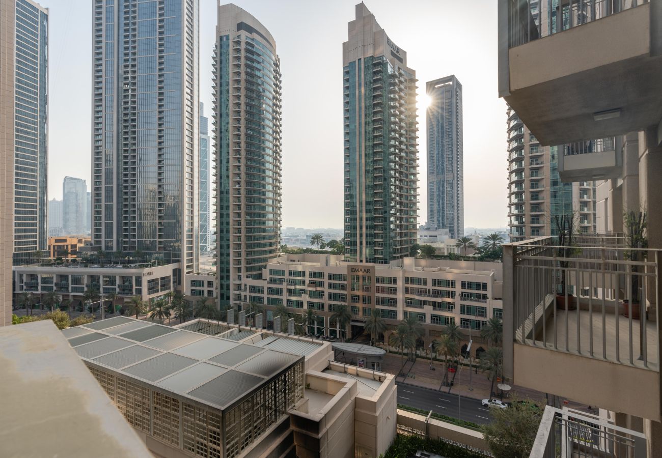 Ferienwohnung in Dubai - Luxuriöses 2-Zimmer-Apartment mit Pool und Blick auf die Oper