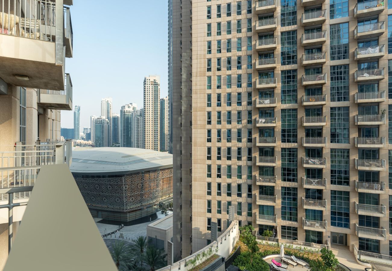 Ferienwohnung in Dubai - Luxuriöses 2-Zimmer-Apartment mit Pool und Blick auf die Oper