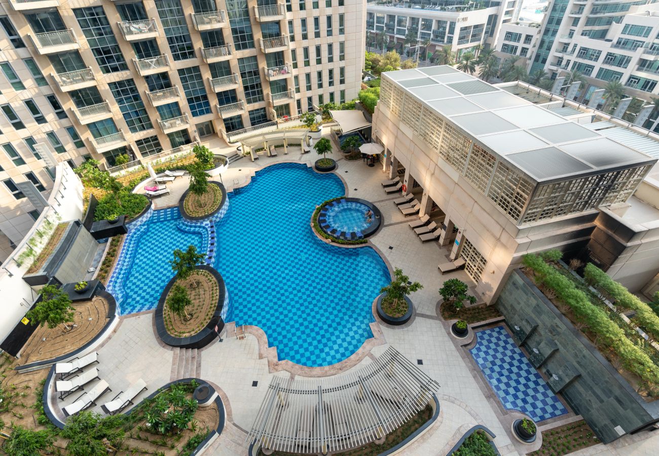 Ferienwohnung in Dubai - Luxuriöses 2-Zimmer-Apartment mit Pool und Blick auf die Oper