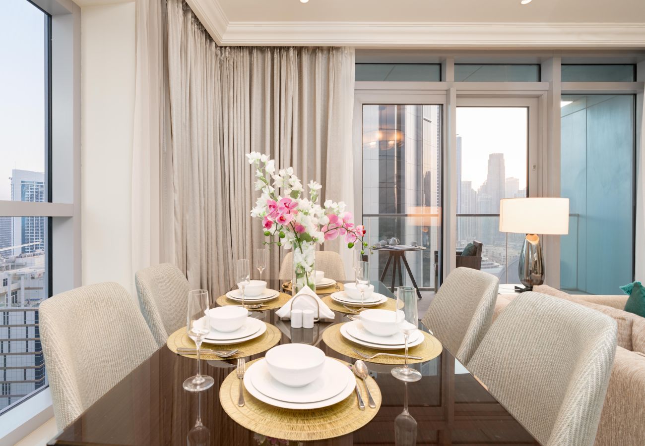 Ferienwohnung in Dubai - Luxurious 2BR with Stunning Burj Khalifa View