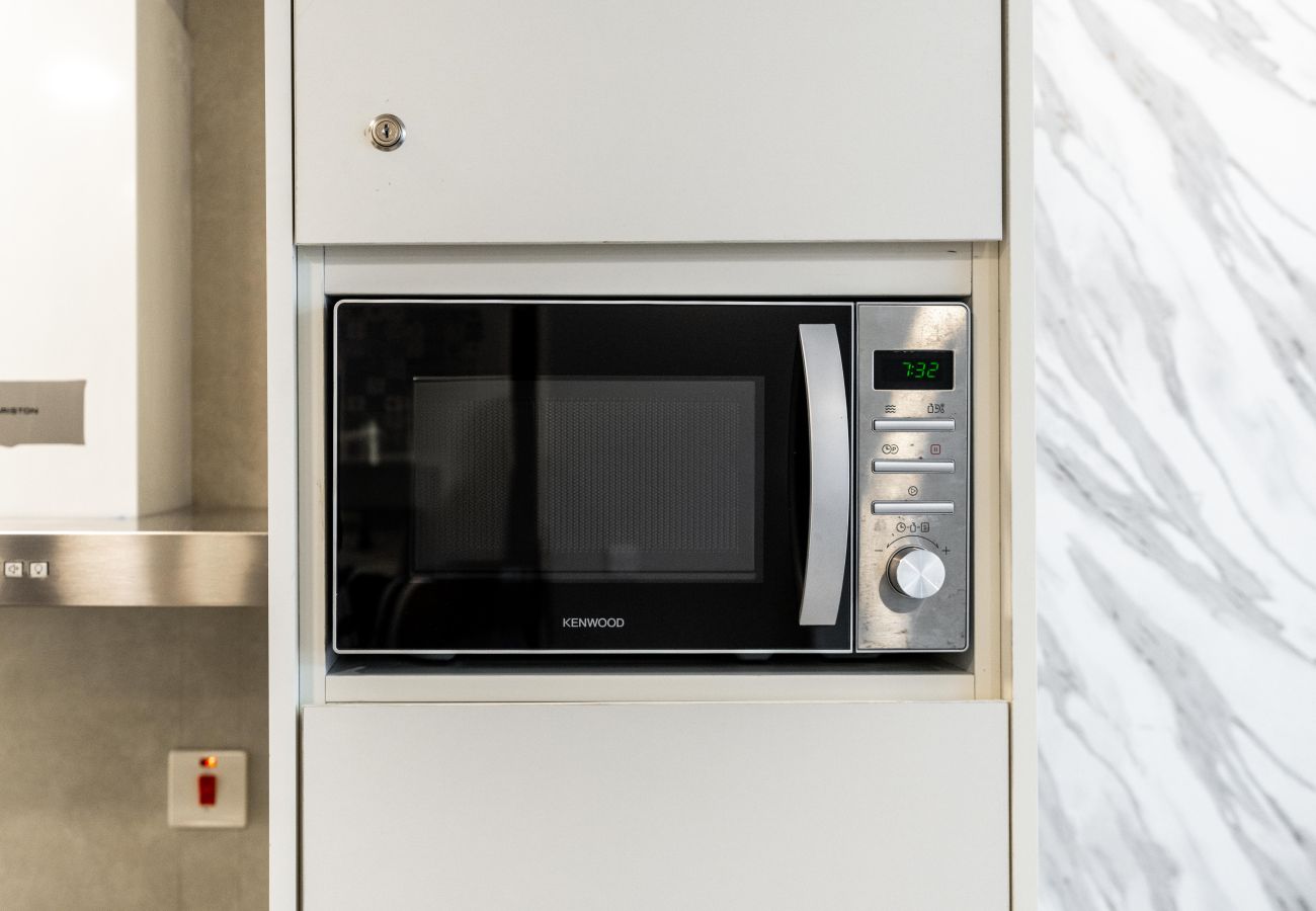 Apartamento en Dubai - Stylish 1BR | Rooftop Pool | Next to JLT Metro