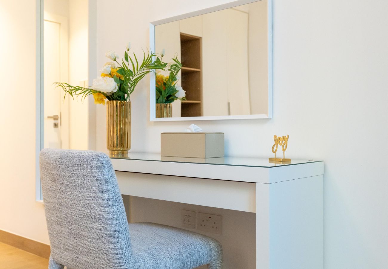 Apartamento en Dubai - Seaside 1BR | Beach Access & Sunny Balcony | La Mer