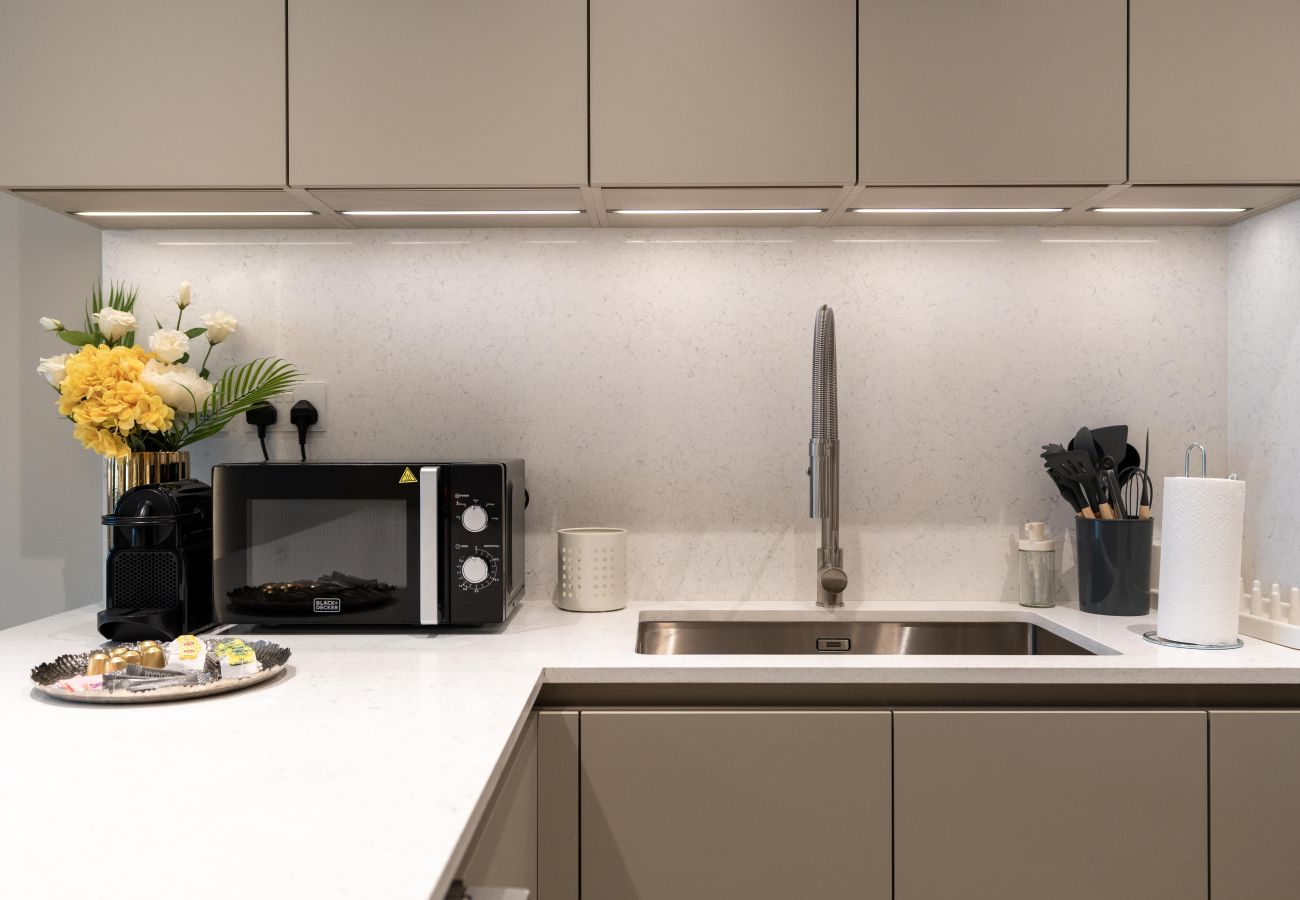 Apartamento en Dubai - Brand New Luxury 3 beds | Near Burj Al Arab | Ultimate Stay