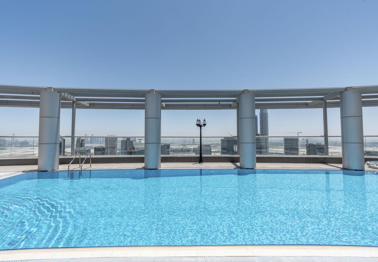 Appartement à Dubai - 2 lits / 5 min à pied du Dubai Mall / Piscine sur le toit