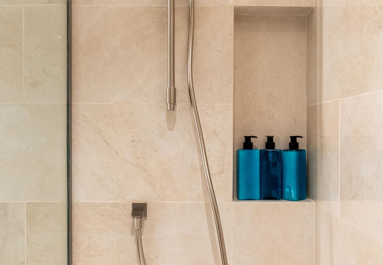 Appartement à Dubai - Brand New Luxury 3 beds | Near Burj Al Arab | Ultimate Stay