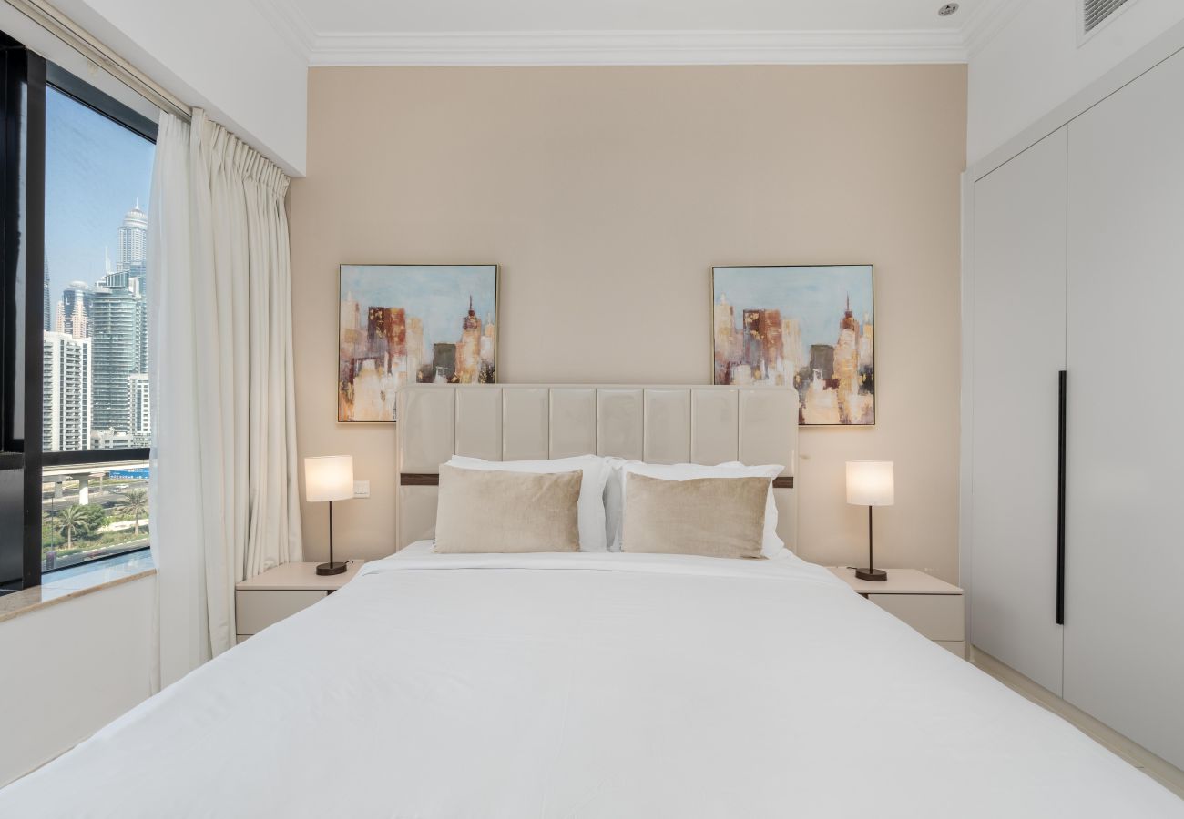 Apartment in Dubai - Stylish 1BR | Rooftop Pool | Next to JLT Metro