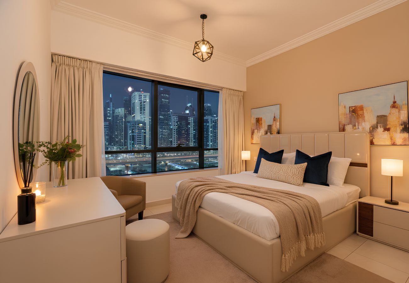 Apartment in Dubai - Stylish 1BR | Rooftop Pool | Next to JLT Metro