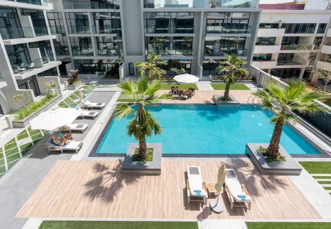 Studio in Dubai - Ultimate Stay / Modern Studio / Swimming Pool View