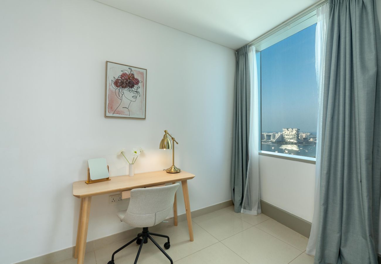 Apartment in Dubai - Ultimate Stay / Spacious 1BR / Sea View / Great Location in Dubai Marina