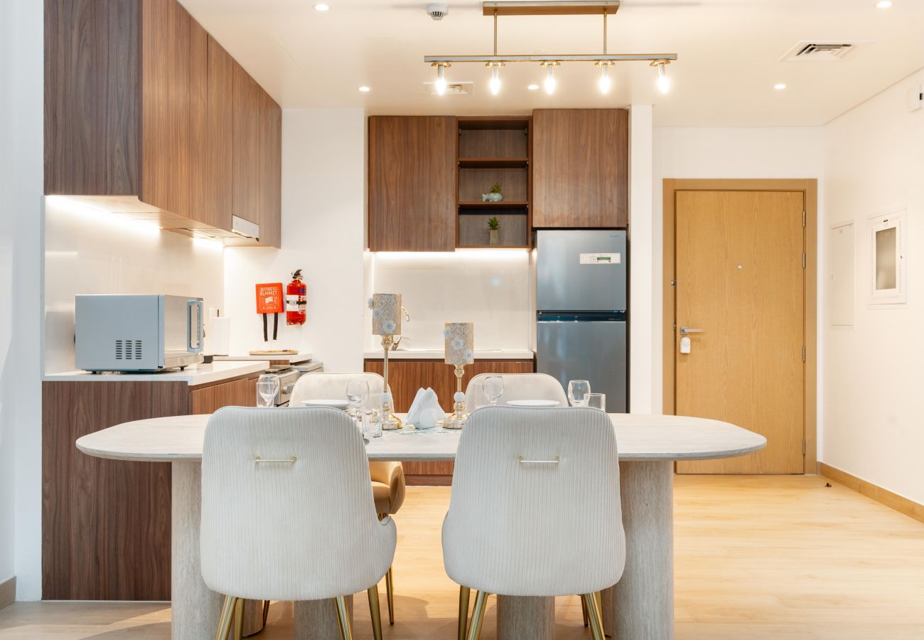 Apartment in Dubai - Stylish 1BR in La Mer | Partial Marina Views