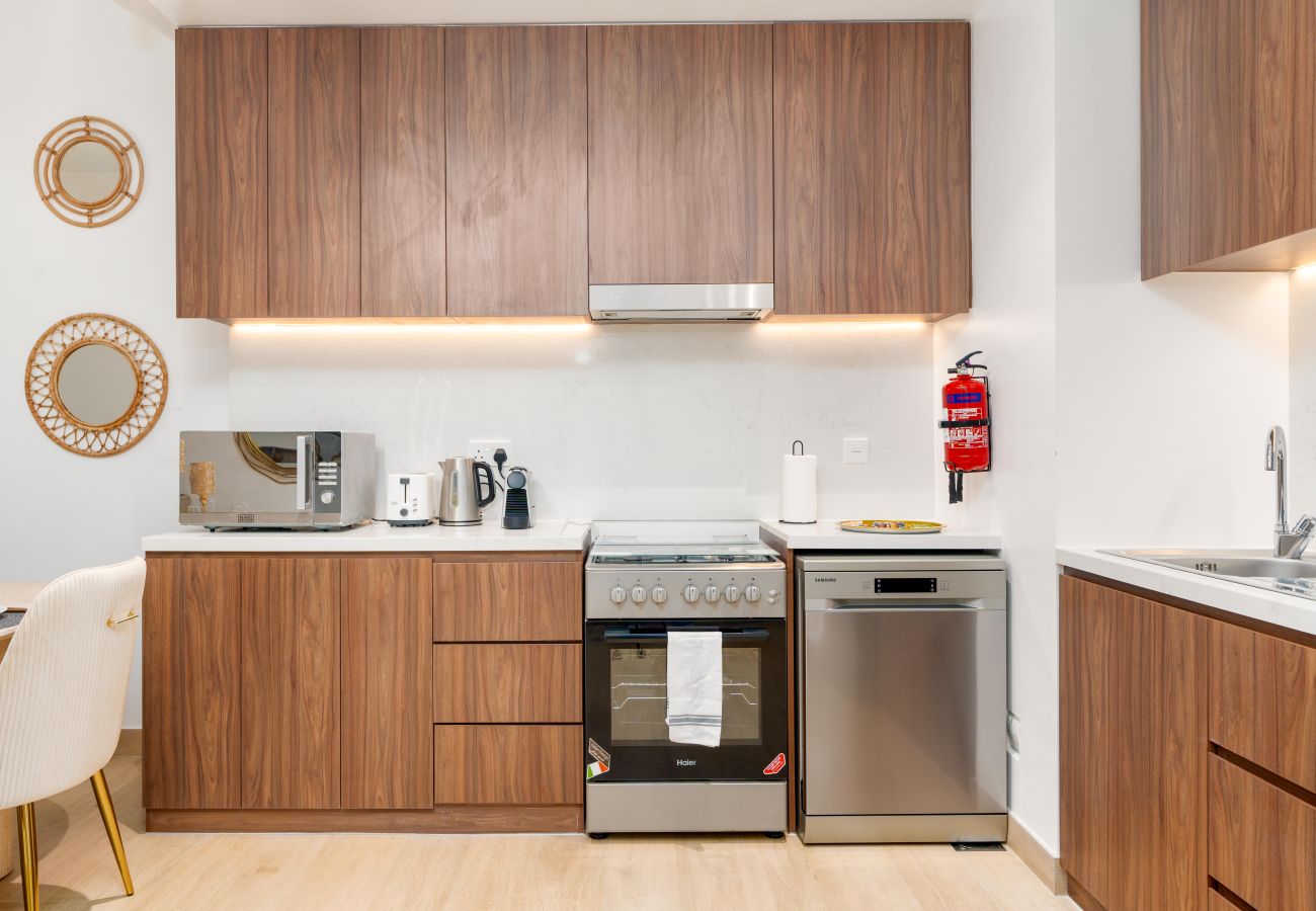 Apartment in Dubai - Stylish 1BR in La Mer | Partial Marina Views