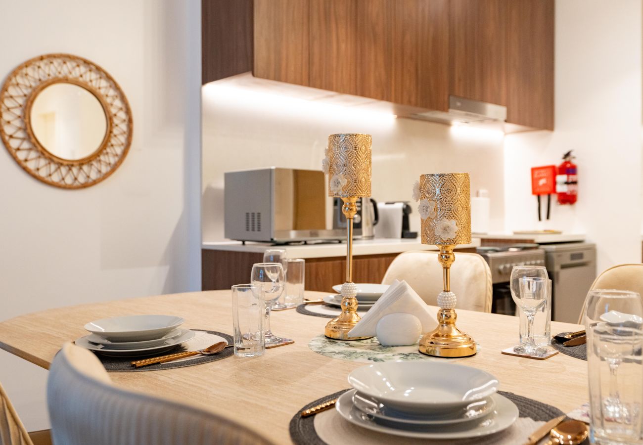 Apartment in Dubai - Stylish 1BR in La Mer | Partial Marina Views