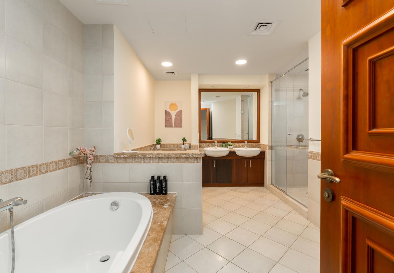 Apartment in Dubai - Ultimate Stay | Palm Jumeirah | Golden Mile 4