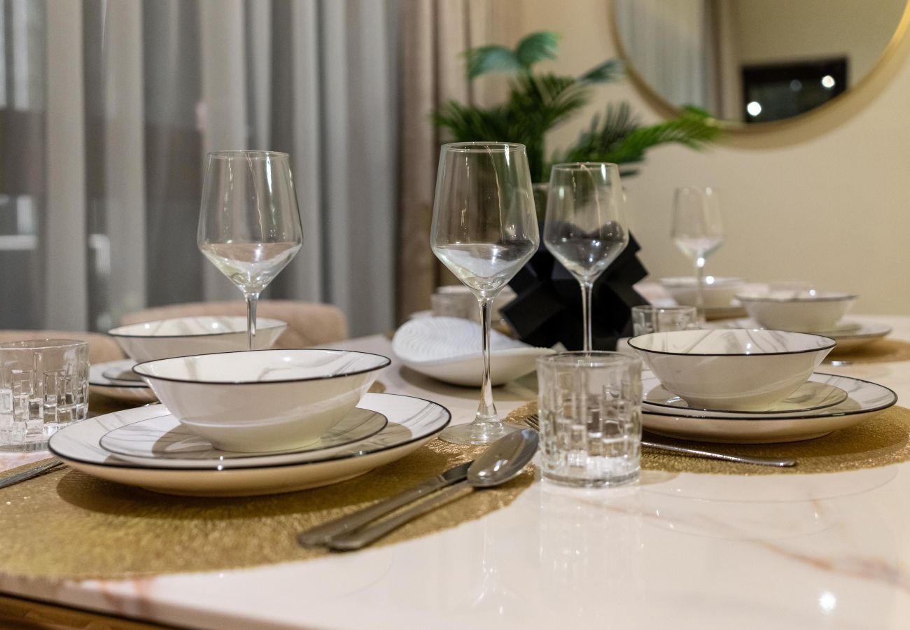 Apartment in Dubai - Ultimate Stay | Palm Jumeirah | Golden Mile 4