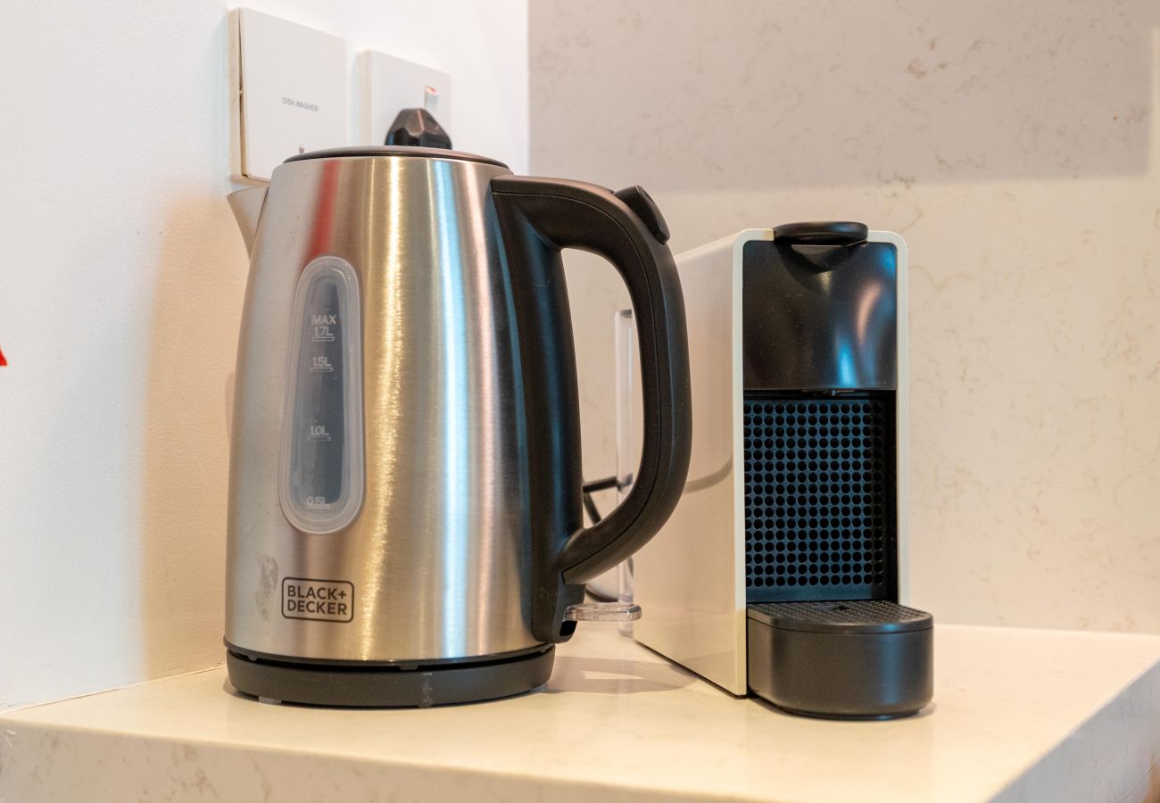 Апартаменты на Dubai - Seaside 1BR | Beach Access & Sunny Balcony | La Mer