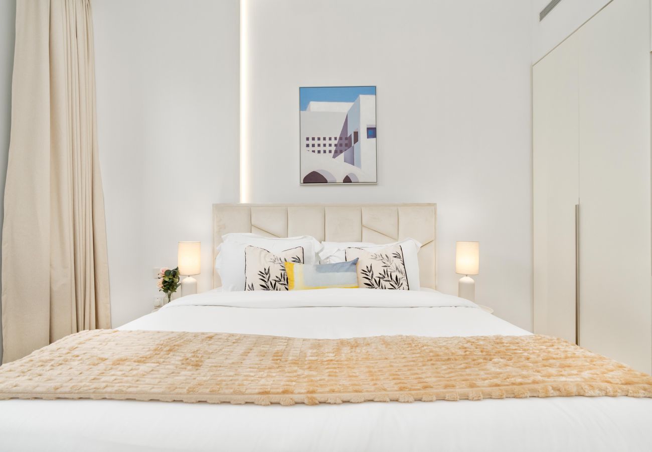 Апартаменты на Dubai - Seaside 1BR | Beach Access & Sunny Balcony | La Mer