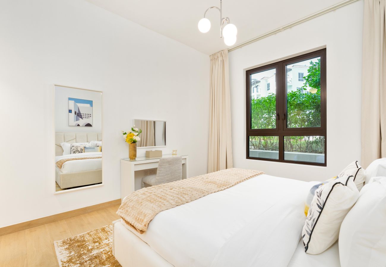 Апартаменты на Dubai - Seaside 1BR | Beach Access & Sunny Balcony | La Mer